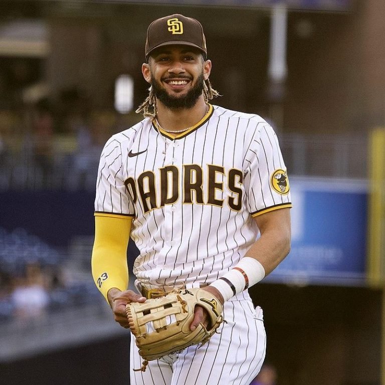 Fernando TatÃÂÃÂs Jr. wearing the brown and gold home uniform that was introduced prior to the 2020 season, tags: tatis suspension padres - CC BY-SA