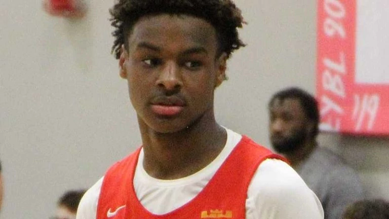 Bronny James - Lebron ' Bronny' James Jr (cropped), tags: college usc, ohio - CC BY-SA